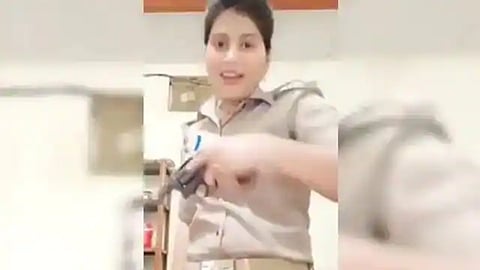 Woman Constable Of Agra Punished After Instagram Video With Revolver Sends Her Resignation