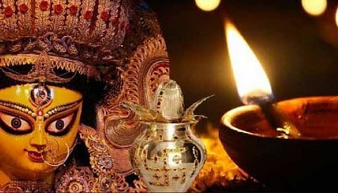 नवरात्र में क्यों जलाते हैं अखंड ज्योत