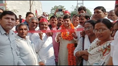 मैनपुरी में मुलायम सिंह यादव प्रवेश द्वार का पूर्व सांसद तेजप्रताप यादव ने किया उद्घाटन