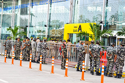 Tension Brewing In Lucknow As Rahul Gandhi Says He Will Visit Lucknow Despite Denial of Permission By UP Govt