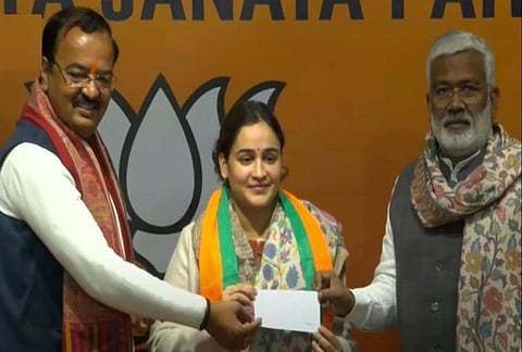 Samajwadi Party Jolted As Mulayam’s Daughter-In-Law Aparna Yadav Joins BJP