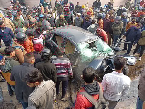 Two Dead As Luxury Car Rams Into Bike on 1090 Round About In Lucknow