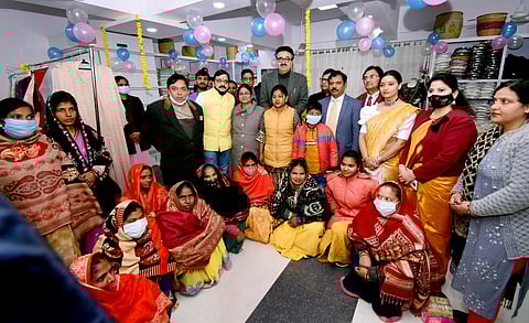 नवनीत सहगल ने किया आधुनिक सोजन दोज़ी शोरूम का शुभारम्भ