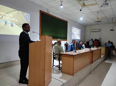 Rolls-Royce Chief At AMU, Discusses Possibility Of Electric Airplanes