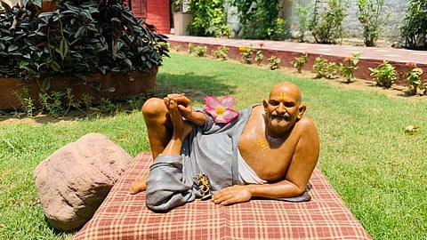 नीब करौरी बाबा की अनंत कथाएँ: महाराज जी जाने मन की बात!