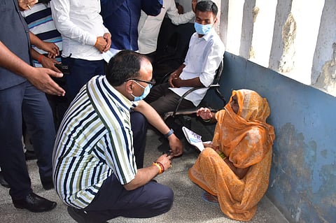 Brajesh Pathak Makes Surprise Inspection Of Sitapur CHC, Sends Health Officials Into Tizzy