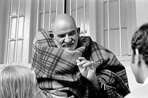 नीब करौरी बाबा की अनंत कथाएँ: भगवान इन मंदिरों में नहीं रहते हैं, वह बाबा में हैं!