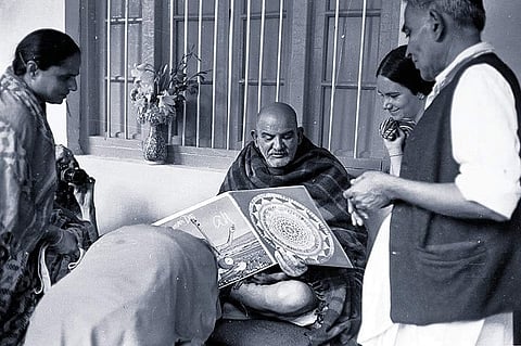 नीब करौरी बाबा की अनंत कथाएँ: क्या तुम समझते हो की भूखे रहकर भगवान को डरा सकते हो ?