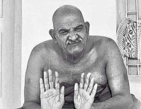 नीब करौरी बाबा की अनंत कथाएँ: गुरु से कैसे होती है मुलाक़ात, कैसे पहचाने गुरु को?