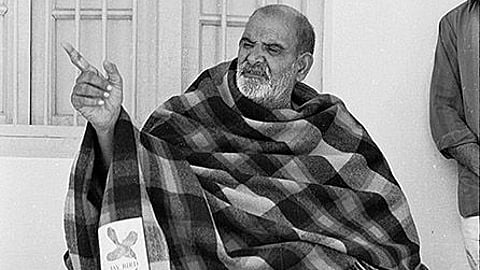 नीब करौरी बाबा की अनंत कथाएँ: बहुत प्यासा हूँ, थोड़ा पानी पिलाओ