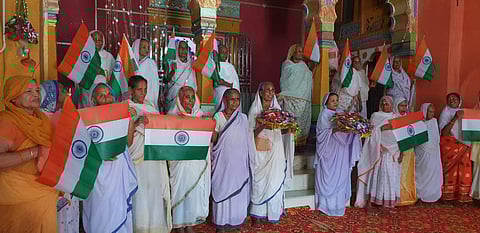 Vrindavan Widows Send Rakhi’s And Tricolour Flags To PM Modi