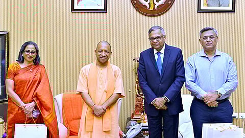 योगी आदित्यनाथ से औद्योगिक समूह टाटा संस के चेयरमैन एन0 चंद्रशेखरन ने शिष्टाचार भेंट की