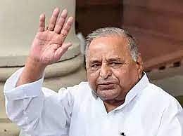 Mulayam Remains Critical, Modi-Yogi Dial Akhilesh To Enquire About His Health