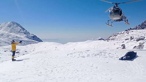 Uttarakhand SDRF Transports Body Of West Bengal Trekker From 4617 Metres Height