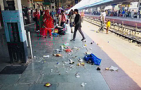 Rs 5.33 Lakh Collected As Fine For Littering At Prayagraj Railway Division Stations, Trains
