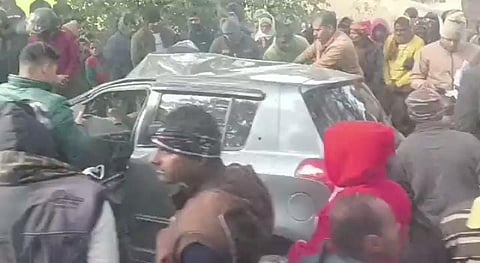 Police Inspector Posted In Prayagraj Killed In A Road Accident In Pratapgarh