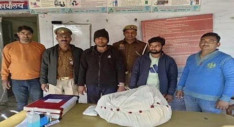 GRP Catches Two Drug Smugglers At Agra Cantt Railway Station
