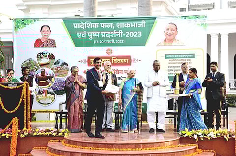 UP Metro’s Stall At Raj Bhawan Flower, Fruits And Vegetable Exhibition Wins Hearts, Many Awards