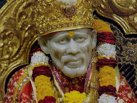 बाबा कहते हैं…आराध्य को प्रसन्न करने के लिए किसी विशेष पूजा की नहीं, समर्पण और भाव काफ़ी