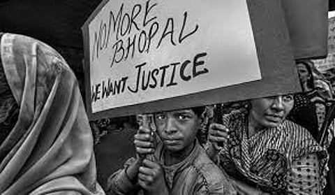 SC To Pronounce Verdict Today On Petition For Higher Compensation To The Victims Of The 1984 Bhopal Gas Tragedy