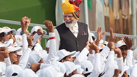 Modi interacting with kids at Red Fort On Independence Day