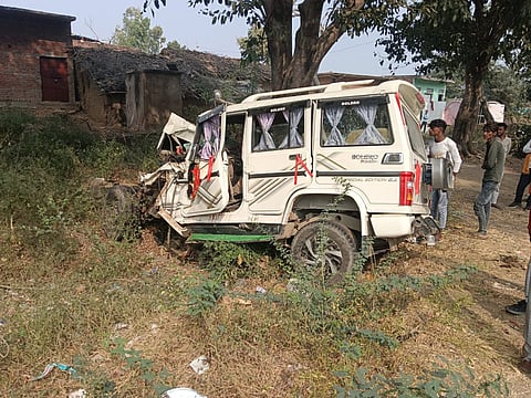 Five Killed In Chitrakoot As Janrath Bus And Bolero Collide Head-On