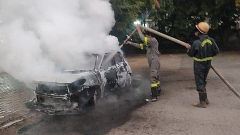 Two Charred To Death At Amrapali Platinum Society Is Noida As Car Catches Fire