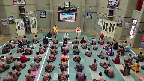 गायत्री परिवार द्वारा दिव्यांग बच्चों को गायत्री साधना में बना विश्व रिकार्ड, विश्व विक्रम इंडिया में मिला स्थान