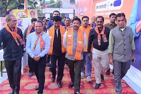 नंद गोपाल नंदी ने सपा की हालिया चुनावों में हार पर ली चुटकी, अखिलेश की पंक्चर हुई साइकिल पर कसा व्यंग!