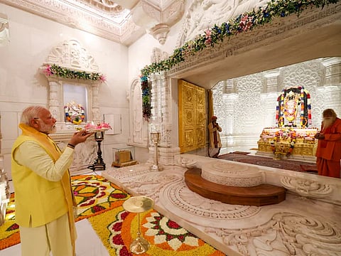 “निन्दा और प्रशंसा दोनों ही भावों से अयोध्या का तिरस्कार न केवल अविवेकपूर्ण अपितु अपराध भी है”