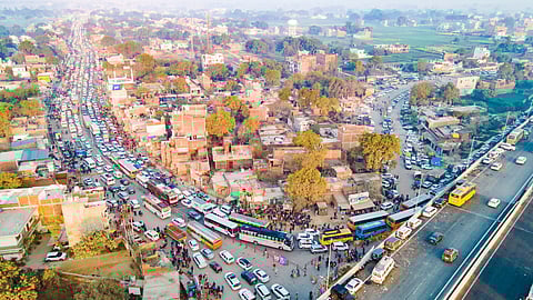 Anticipating Massive Rush, Traffic Advisory Issued For Magh Purnima Bathing in Prayagraj’s Mahakumbh Mela