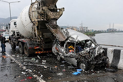 Road Accident in Maharashtra’s Thane Leaves 9 Dead, 3 Injured