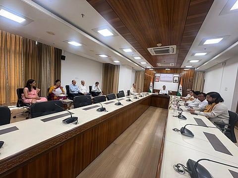West Bengal’s First BJP Cabinet Meeting: Border Fencing, Ayushman Bharat and Big Governance Shifts