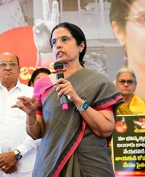 Chandrababu Naidu’s wife condemns police high-handedness towards TDP leaders