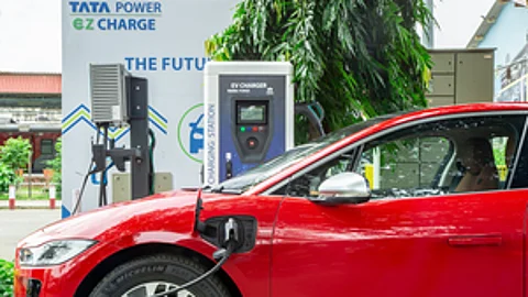Bharat Petroleum, Tatas sign pact to set up 7K charging points for EVs