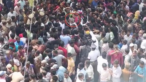 Minister Sekar Babu blocked by protesters in North Chennai