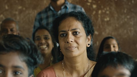 Still from 'Thadavu'