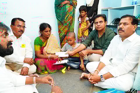 BRS working president KTR donated Rs 5 lakh to the retired jawan Mallesh's family