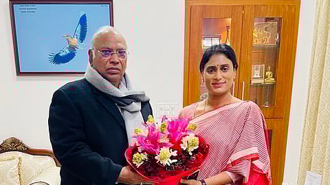 Congress chief Mallikarjun Kharge with YS Sharmila