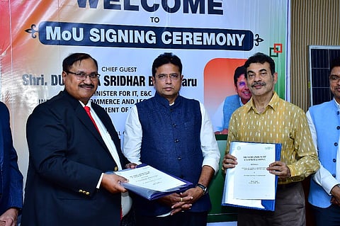 RenewSys representatives with Telangana minister Sridhar Babu