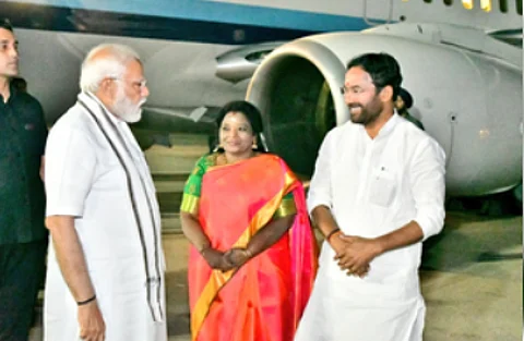PM Modi being welcomed in Hyderabad