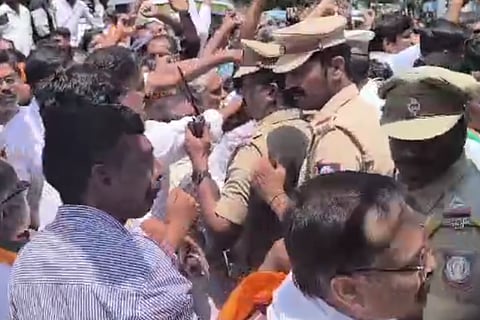 BJP and AIADMK cadres clash in Ooty over filing of nominations