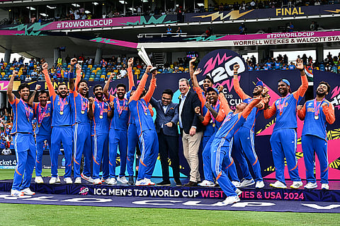 Team India lifting the World Cup