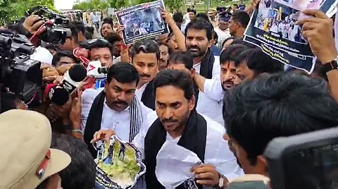 Jagan, YSRCP cadres protest outside Andhra Assembly with ‘Save Democracy’ placards