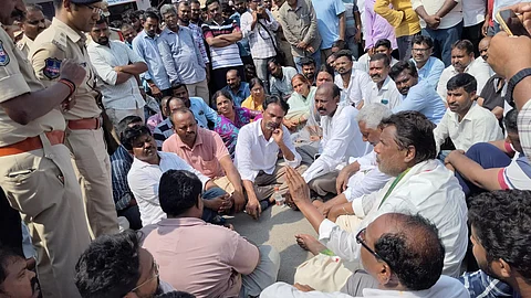 Telangana Congress MLC Jeevan Reddy protests murder of his key aide by rivals