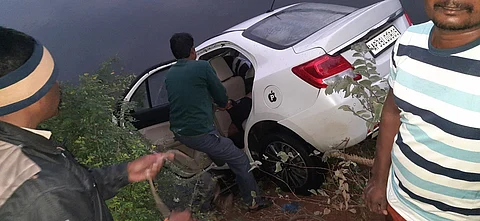 Late-night road trip turns tragic: Five Hyderabad men killed in accident