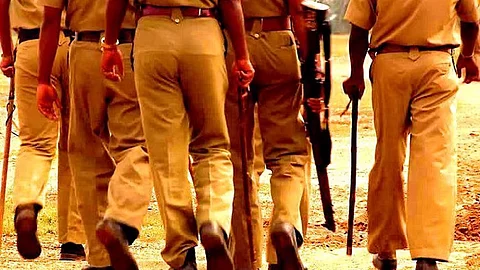 Two accused persons in a murder case have allegedly been tortured by the Kancheepuram police.