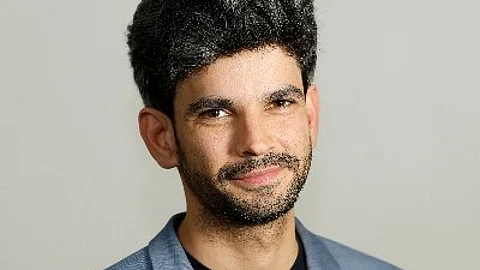US journalist sues Indian government for revoking overseas citizenship