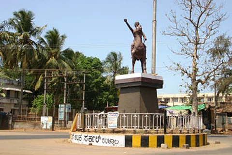 A statue of Rani Abbakka in Ullal, Mangaluru