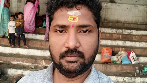 Hyderabad man killed while fleeing traffic police, family protests